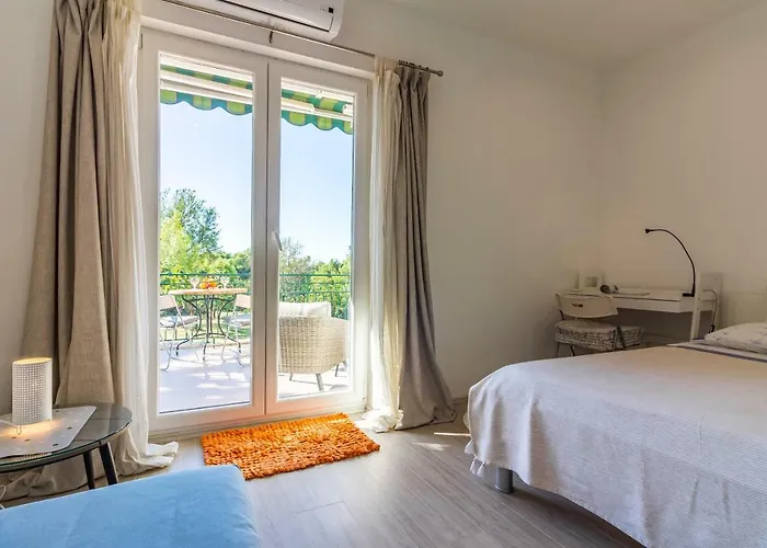 아파트 Bellavista 풀라